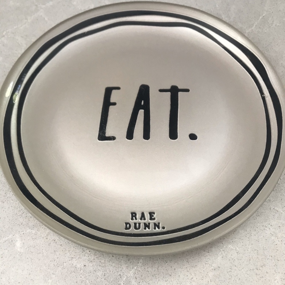 Rae Dunn “EAT” plate